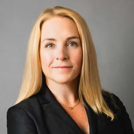 Carolyn Daley headshot